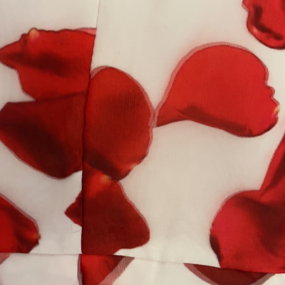 Stunning red and white floral dress - Picture 3 of 7